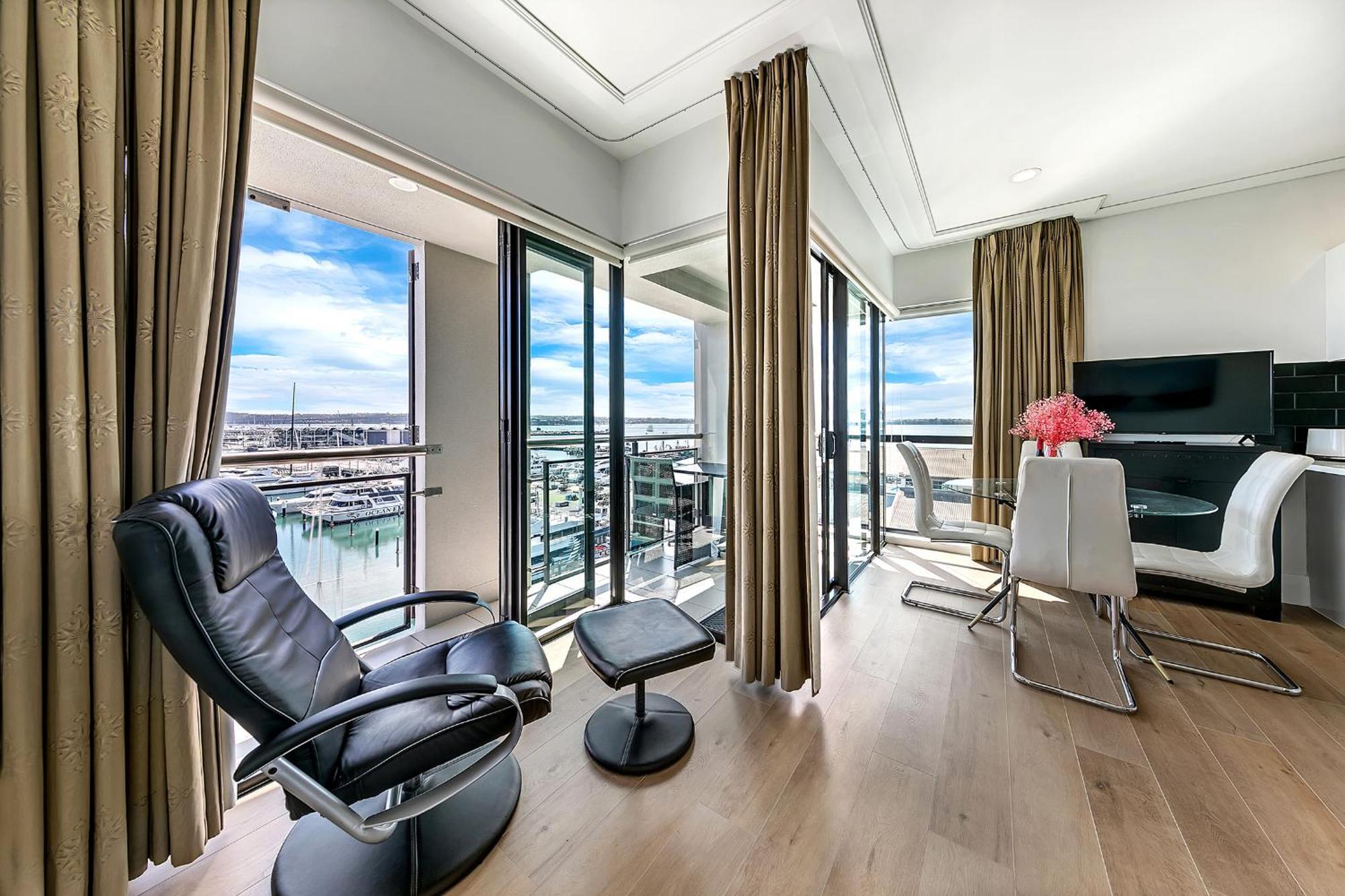 Exquisite Sun Soaked Corner Apartment 奥克兰 外观 照片